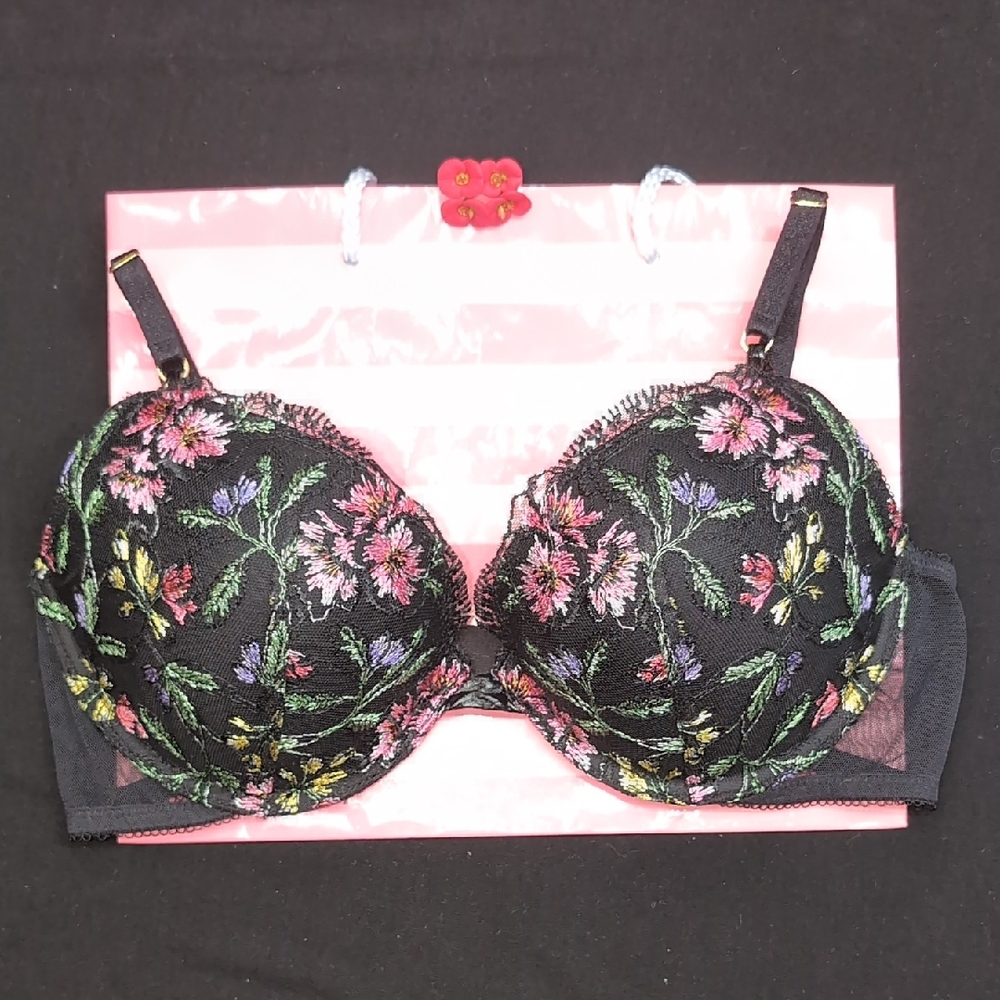 Victoria's Secret Black Floral Embroidered Underwire Very Sexy Push -Up size36B